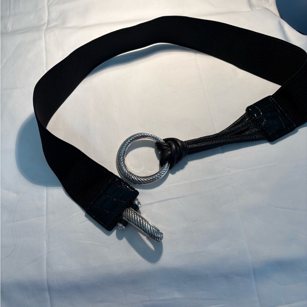 Brighton Black Stretch belt Size Small Croc Embossed Leather Silver Hook Catch